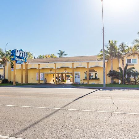 Colonial Pool & Spa Motel Long Beach Exterior photo