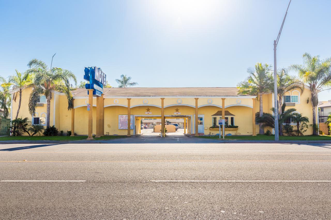 Colonial Pool & Spa Motel Long Beach Exterior photo